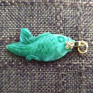 Beautiful Vintage Hand Carved Double Sides Genuine Green Jade Koi Fish Pendant